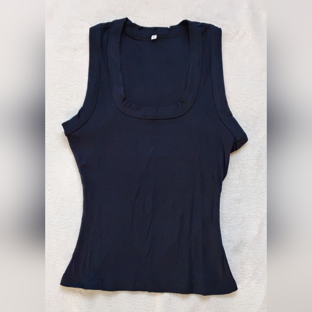 💥💥3 Items For 10❤️❤️ Be Sure To Bundle Elegant Navy Sleeveless Top for Women